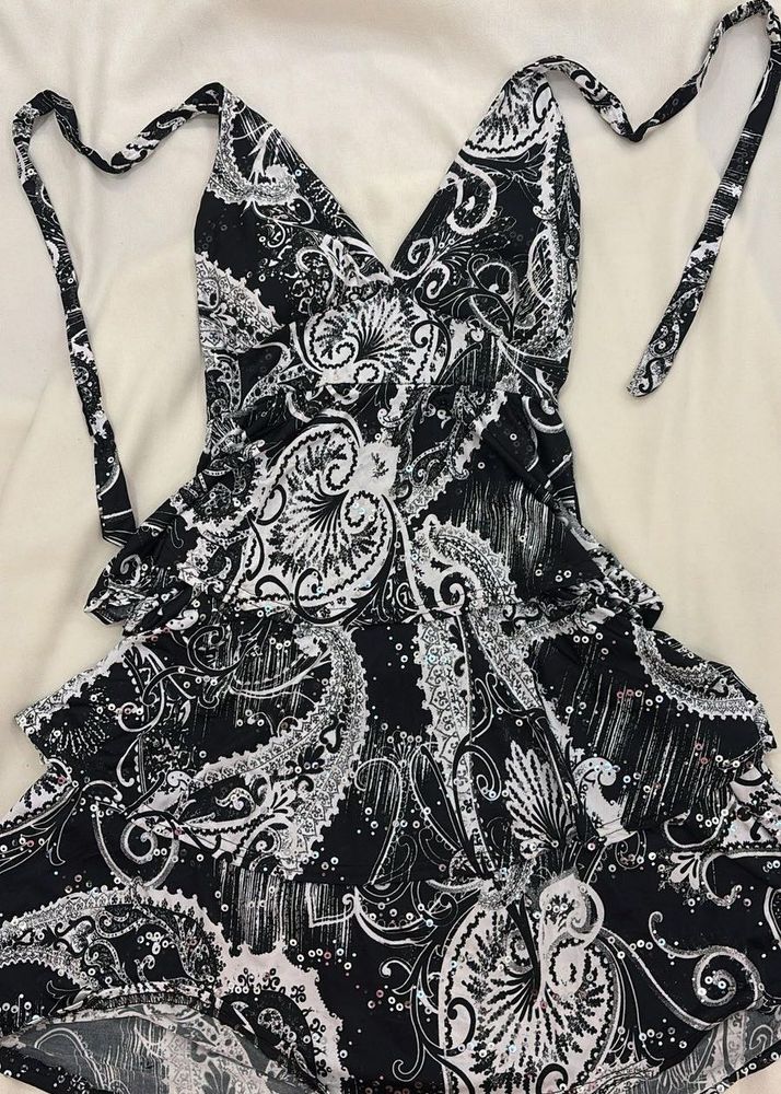 Chic Black &amp; White Print Halter Dress