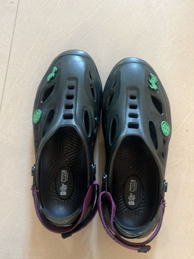 Marvel The Hulk Crocs