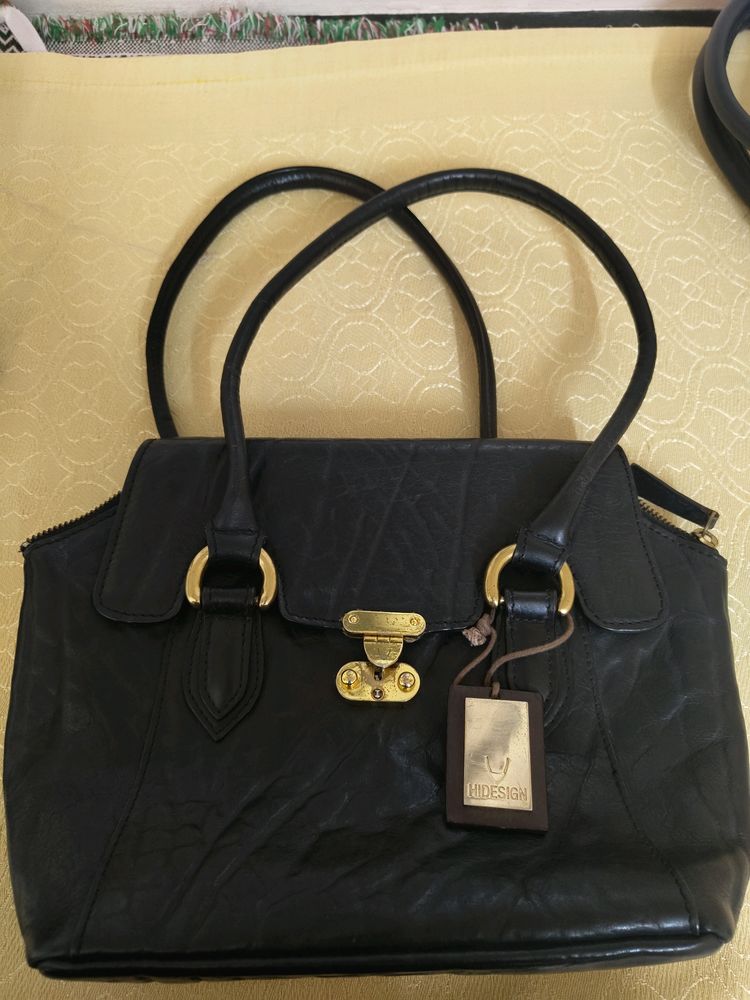 Black leather Bag From Hidesign