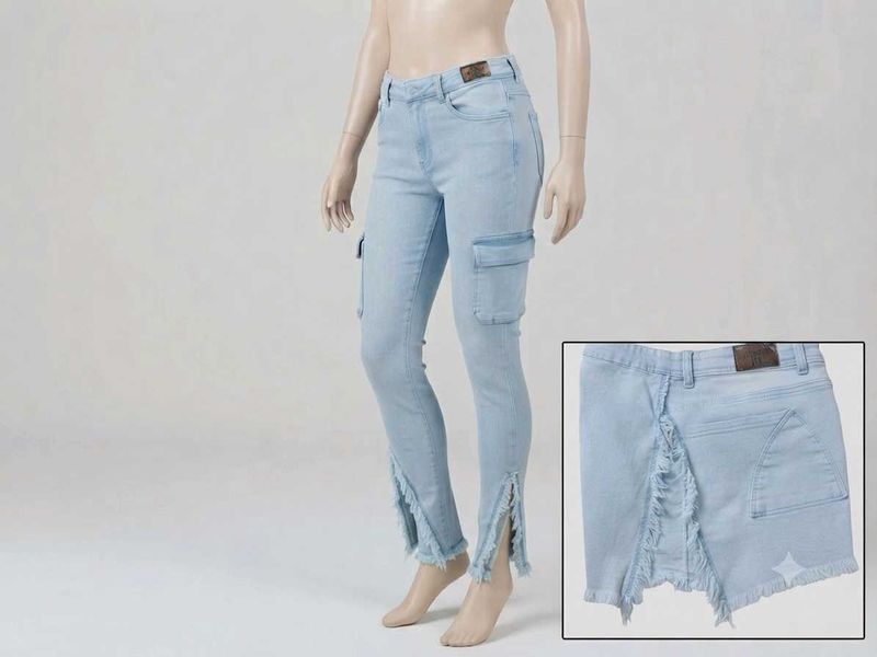 Light Wash Frayed Hem Cargo Jeans