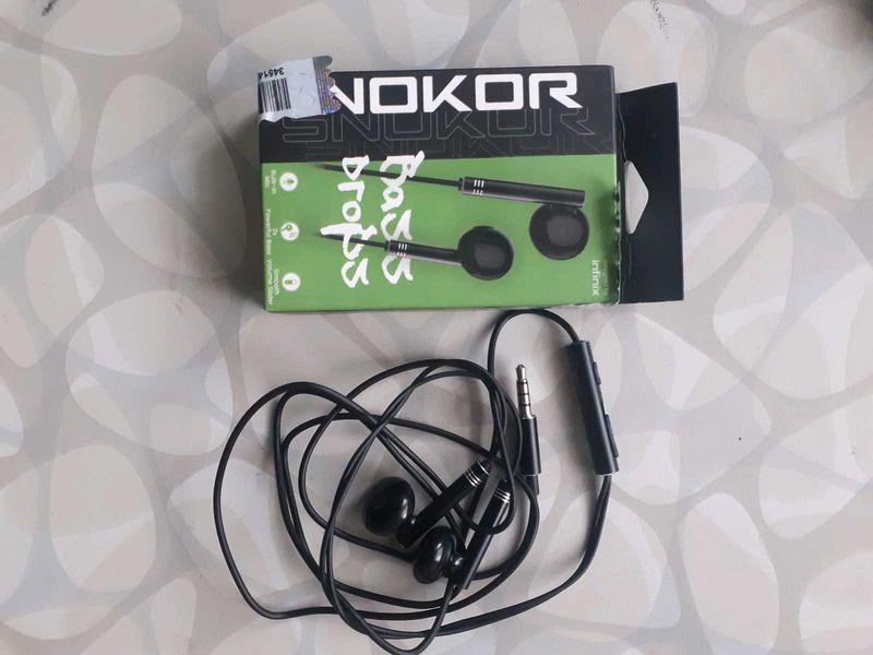 Wired Earphones