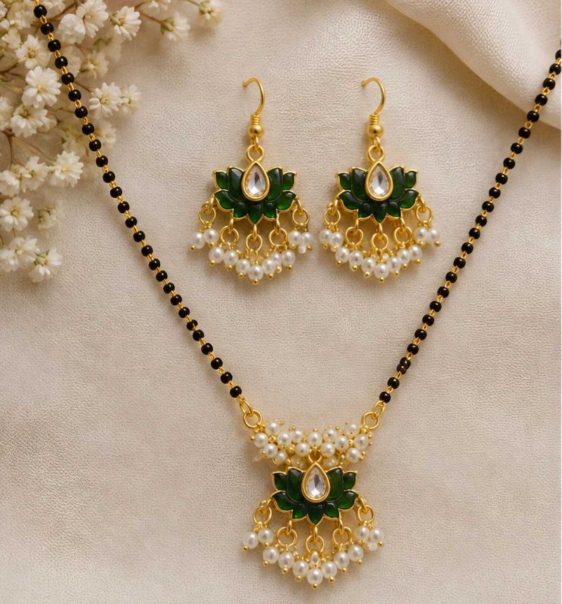 Elegant Green Lotus Mangalsutra Set