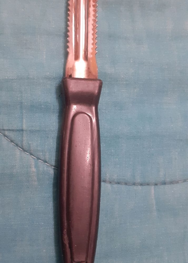 Black Vegetable Peeler