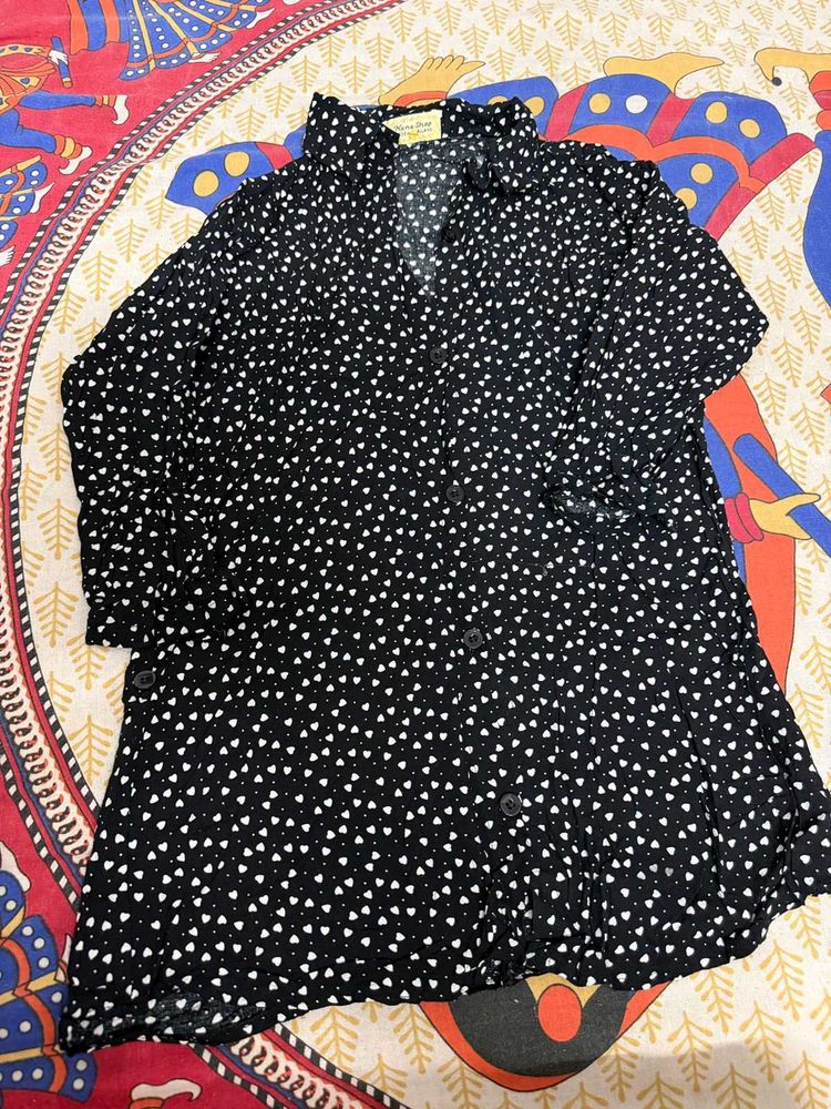 Chic Black Heart Print Tunic Top