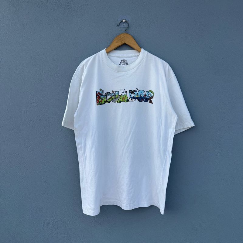 Ecuador Graphic Tee