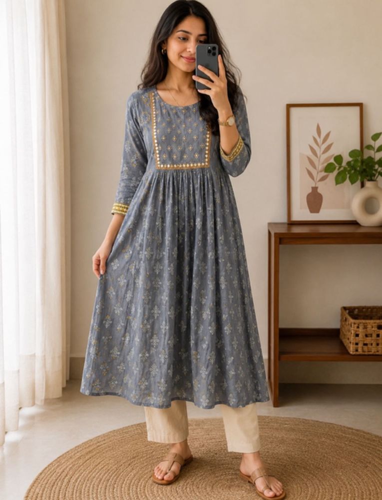 Elegant Grey Floral Print Kurta