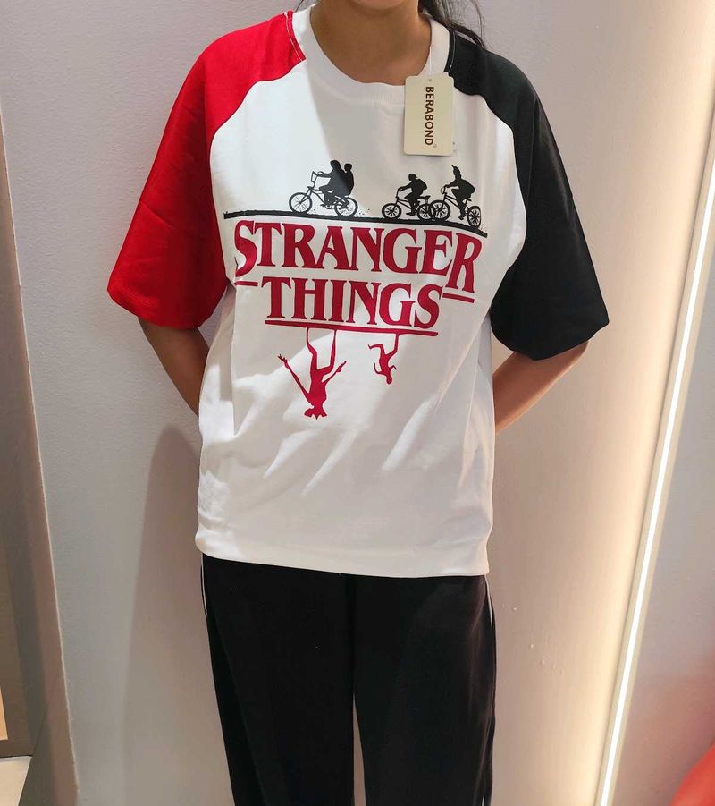 Stranger Things Graphic Oversize Tee