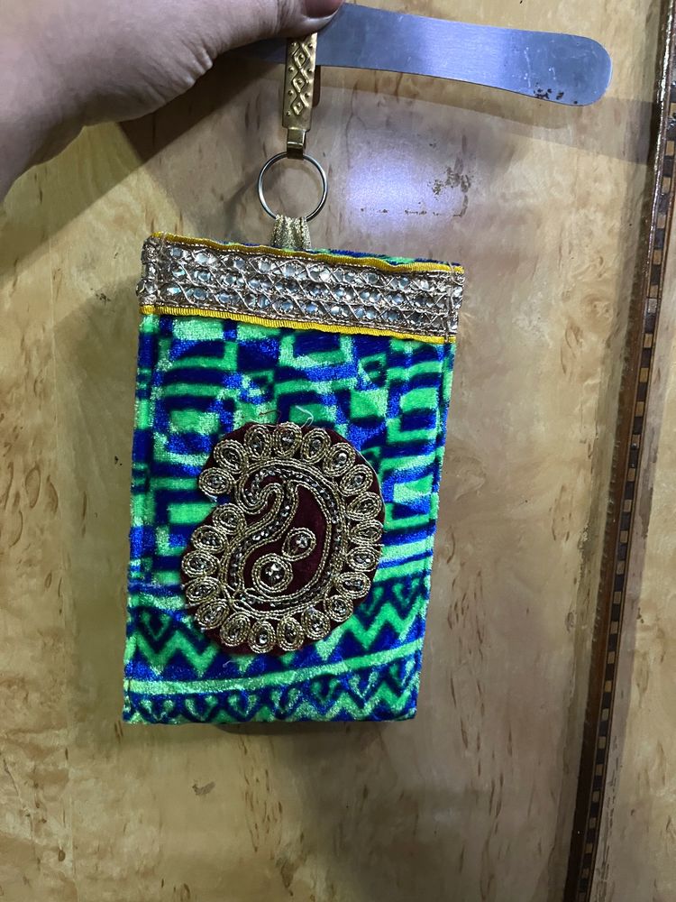 Mobile Purse With Sling