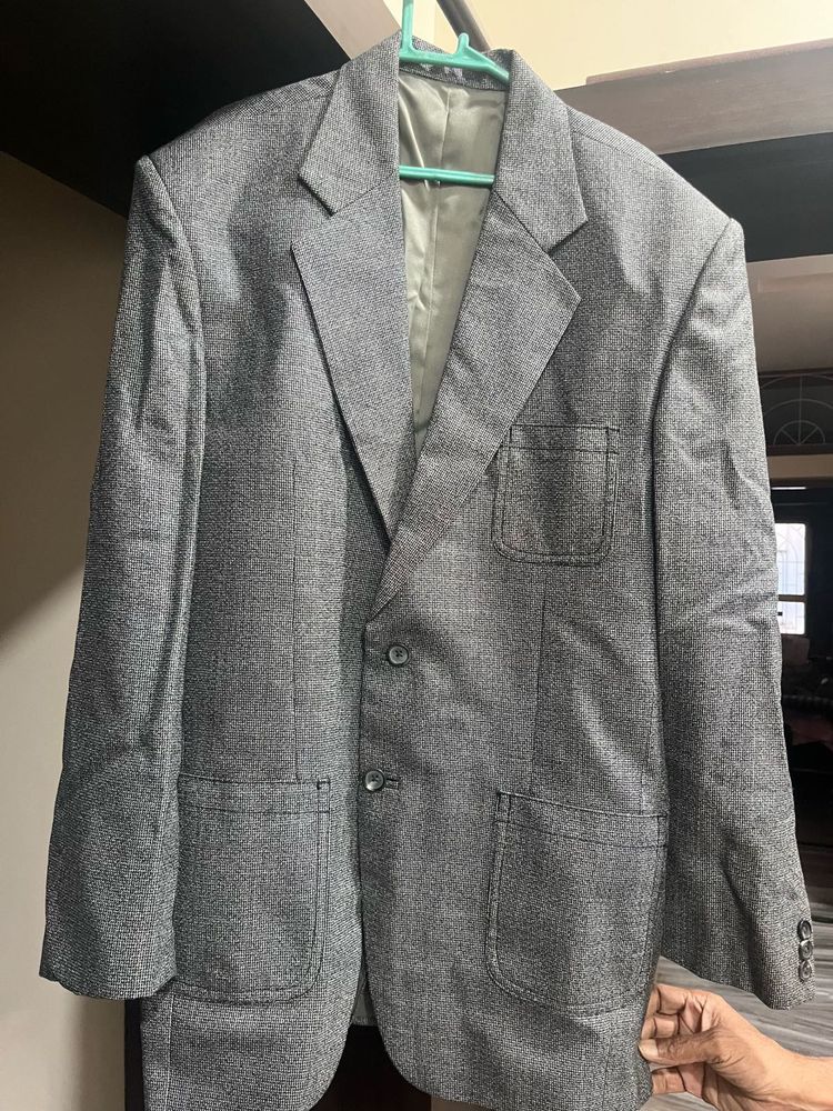 🧥 Classic Grey Men’s Blazer