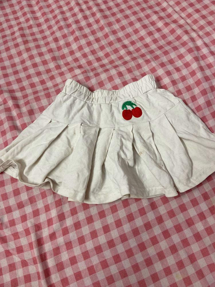 Cute Cherry Pleated Skirt