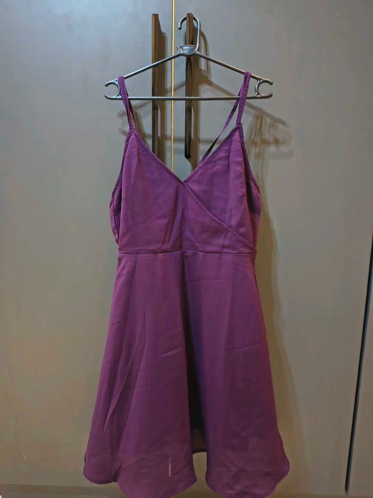 backless dress