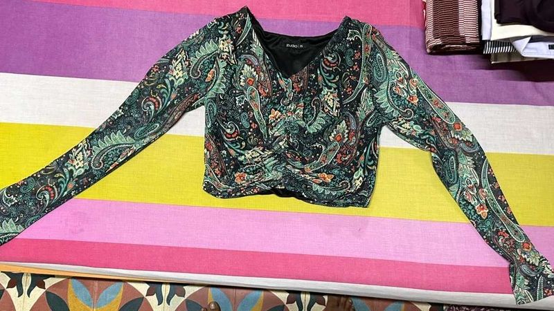 Stylish Paisley Print Crop Top
