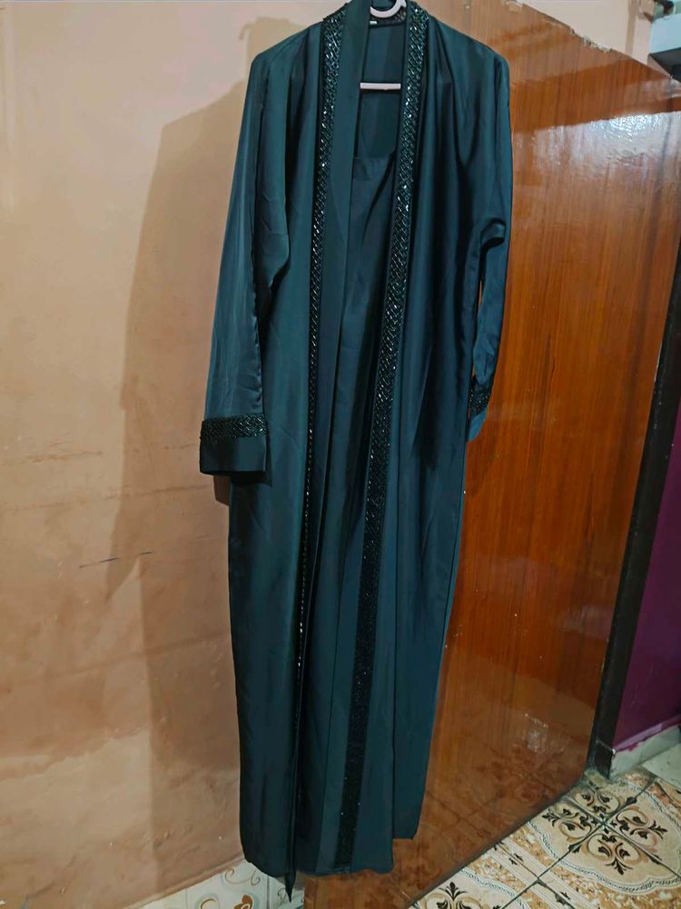 Elegant black Saudi Abaya