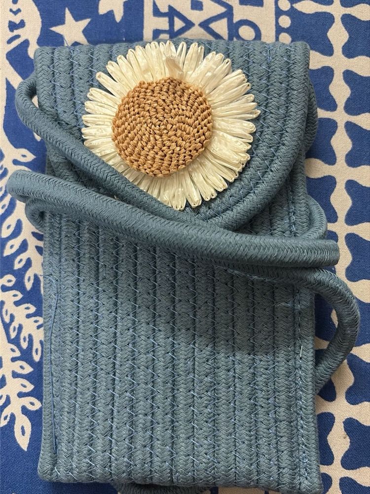 Cute Blue Daisy Crossbody Bag