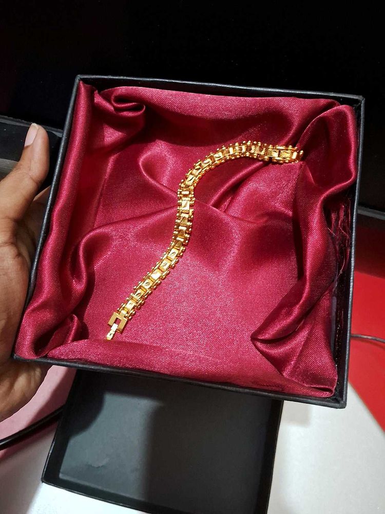 Golden Broad Chain Bracelet