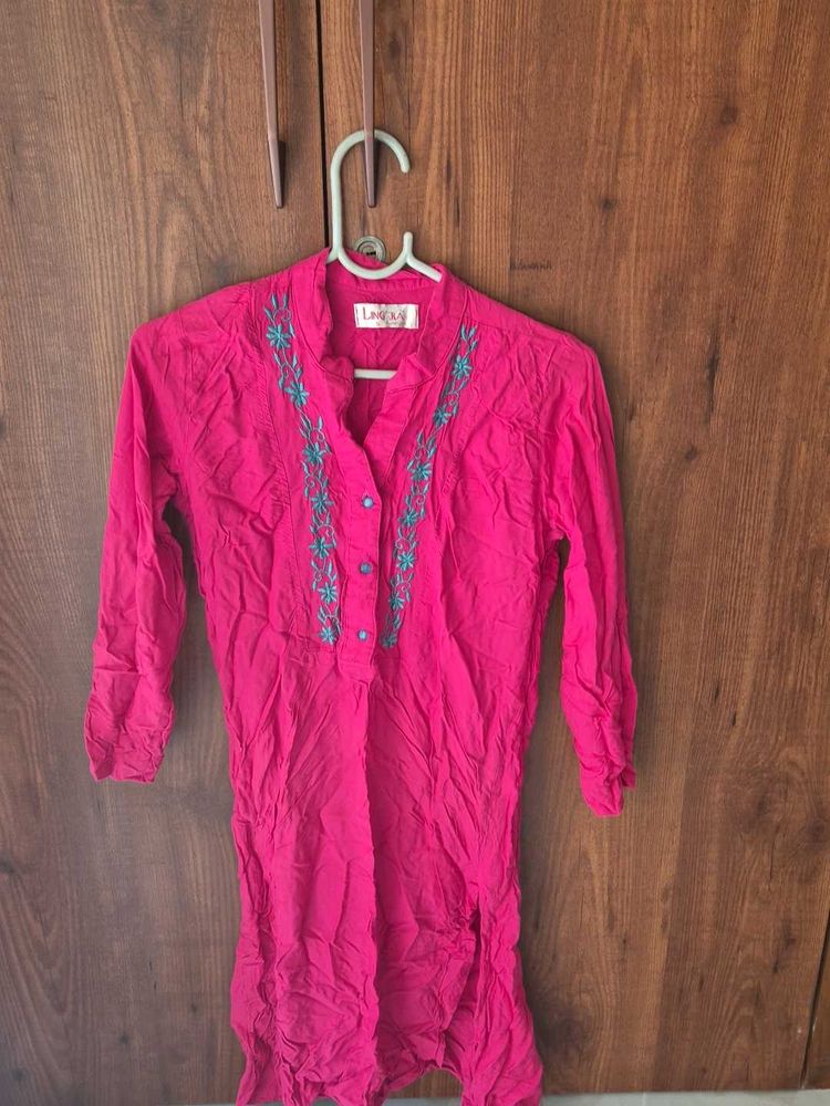 Elegant Pink Embroidered Kurta