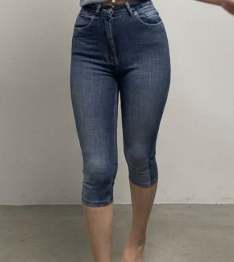 Women's Capri Jeans
