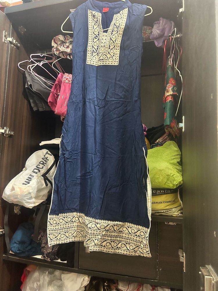 embroidery navy blue kurta small size