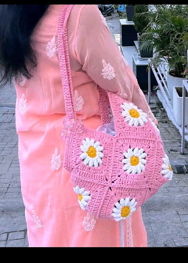 l am selling crochet handmade bag