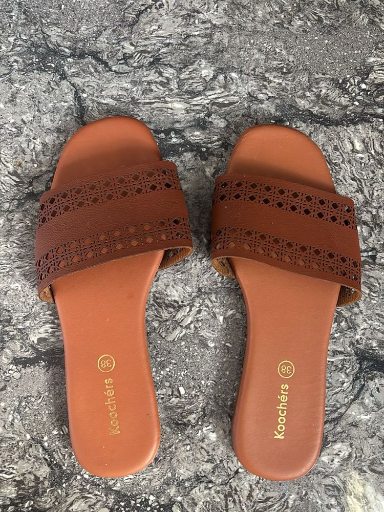 Stylish Brown Slide Sandals
