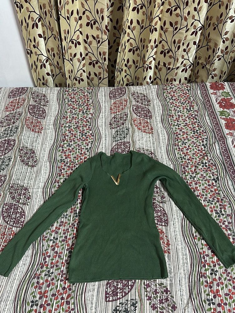 Green Ribbed V-Neck Long Sleeve Top