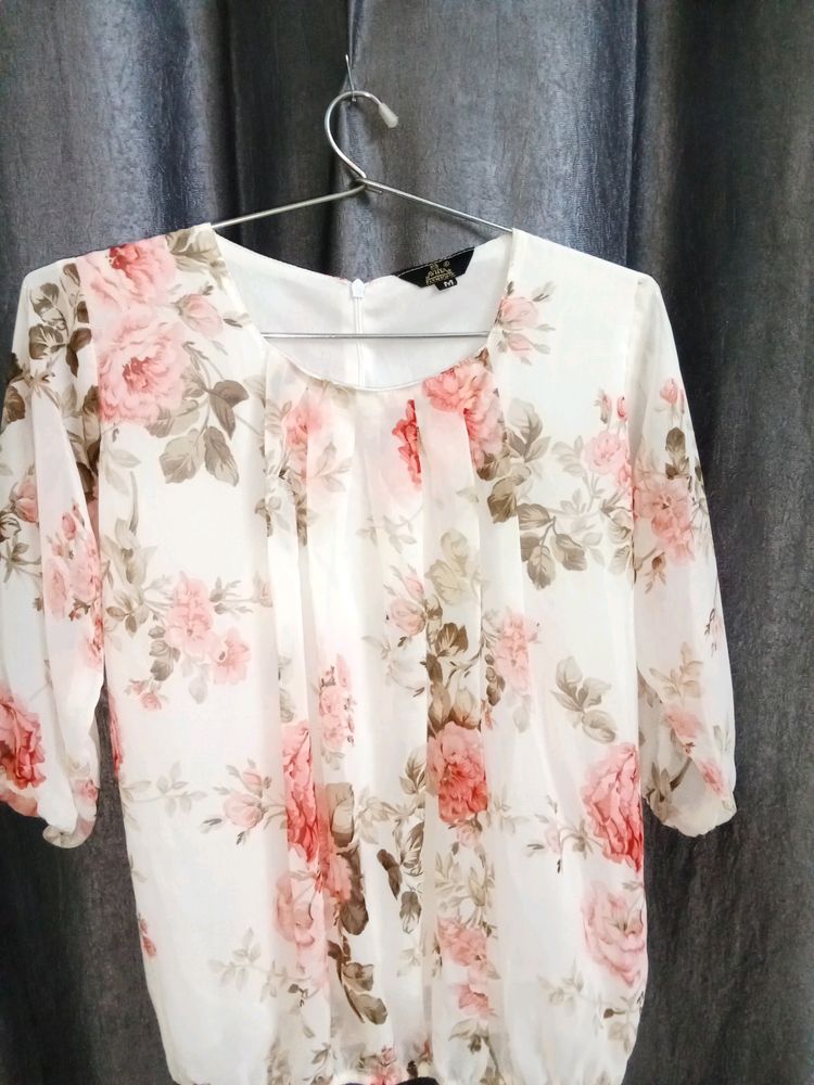 Georgette Top With 3/4 Sleeves