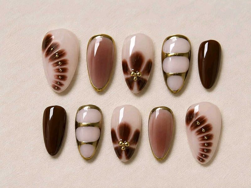 Blossom Gel Press-On Nails Set💅🤎🤍