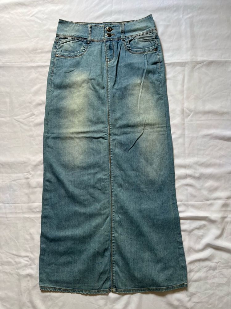 Light blue long denim skirt🌷
