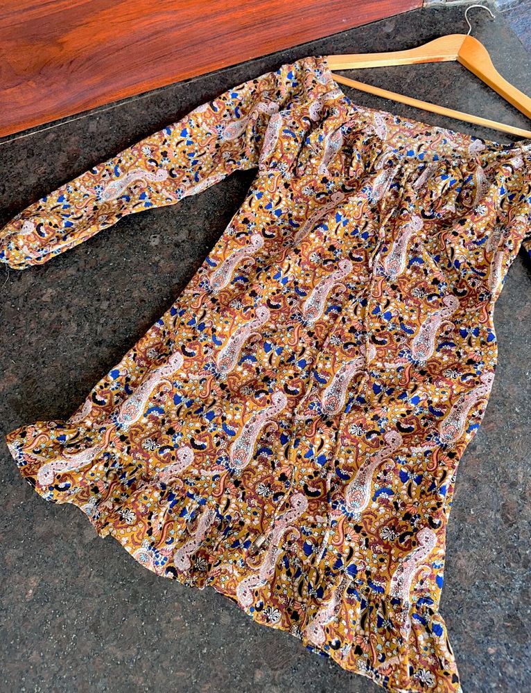 Pretty Printed Mustard Short Fitted Dress
