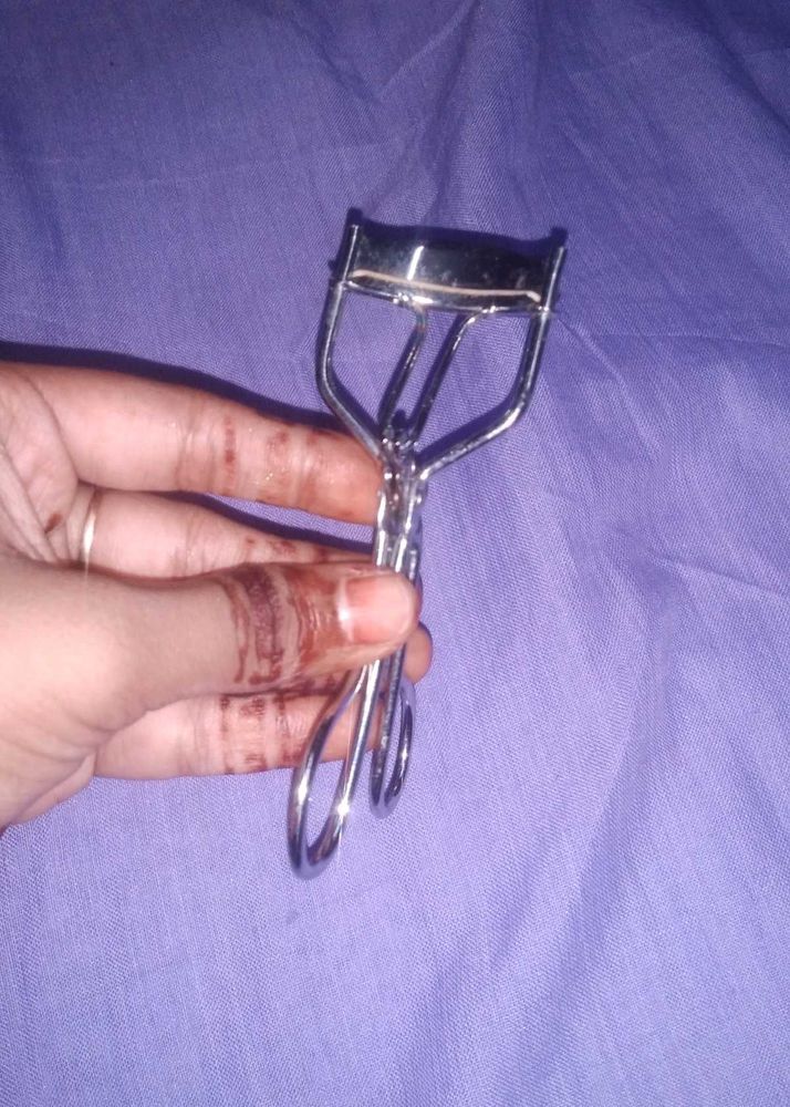 Eyelash Curler