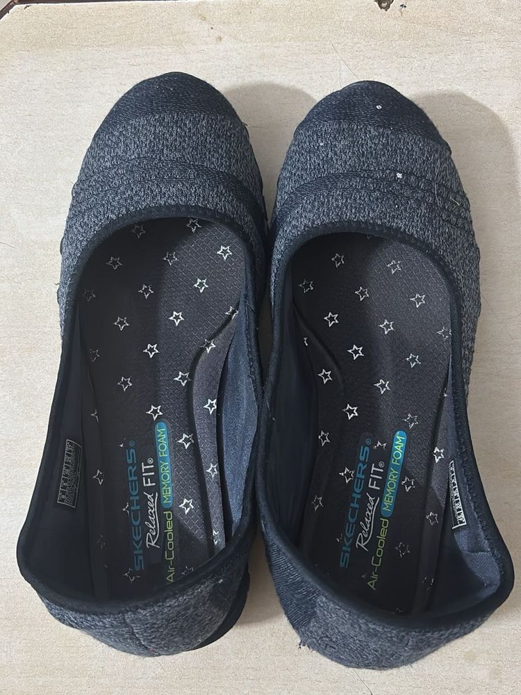 Skechers Women's Dark Grey Flats