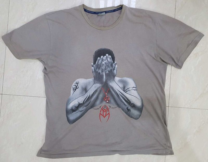 Graphic vintage y2k tshirt, boxy