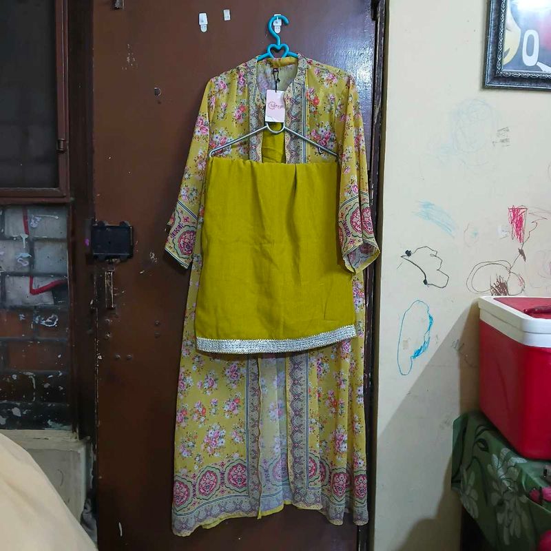 Beautiful Floral choli palazzo jacket Set