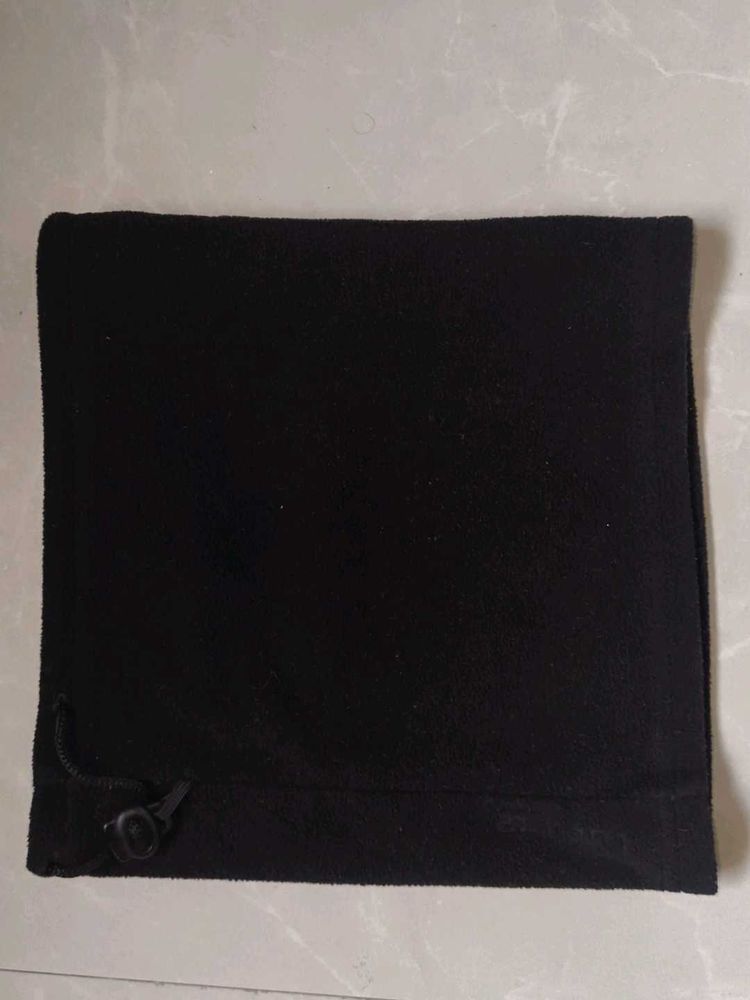 decathlon black neck warmer