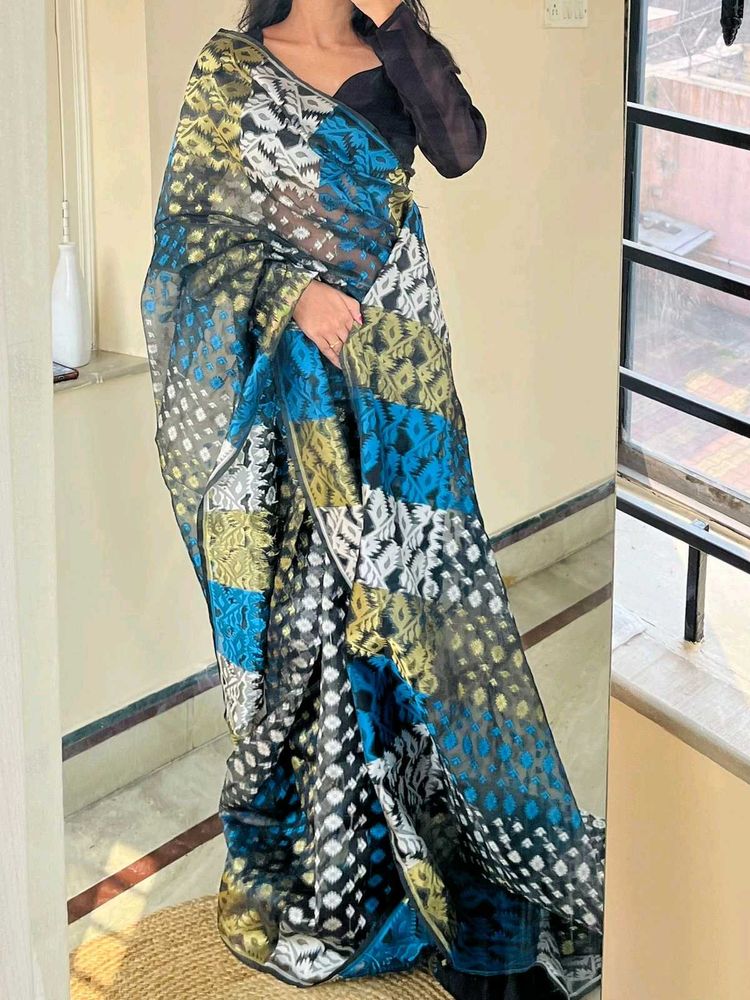 Elegant Blue Patterned Saree