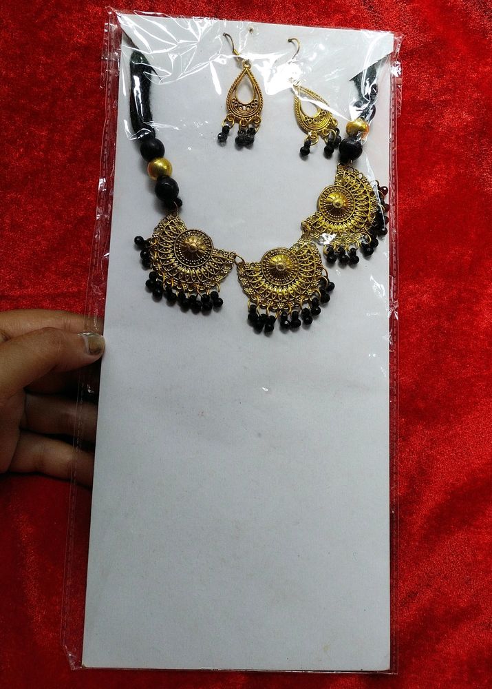Black Handmade Jewelry Set