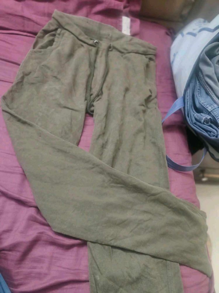 Comfortable Green Joggers