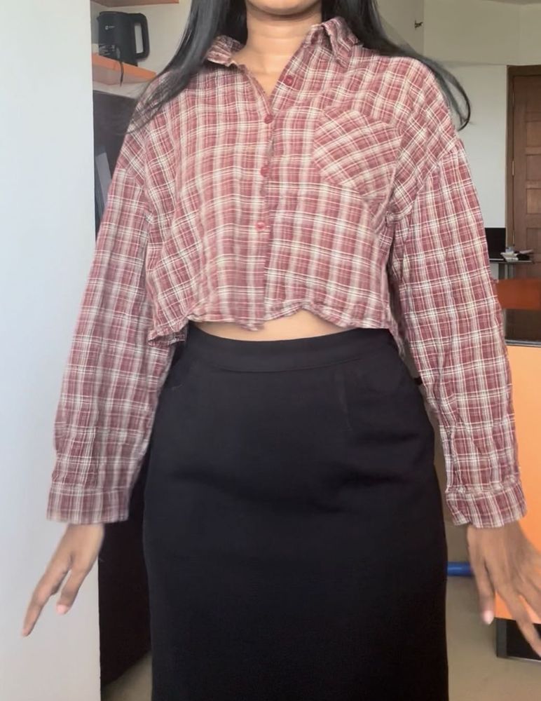 Chic Cropped Plaid Shirt