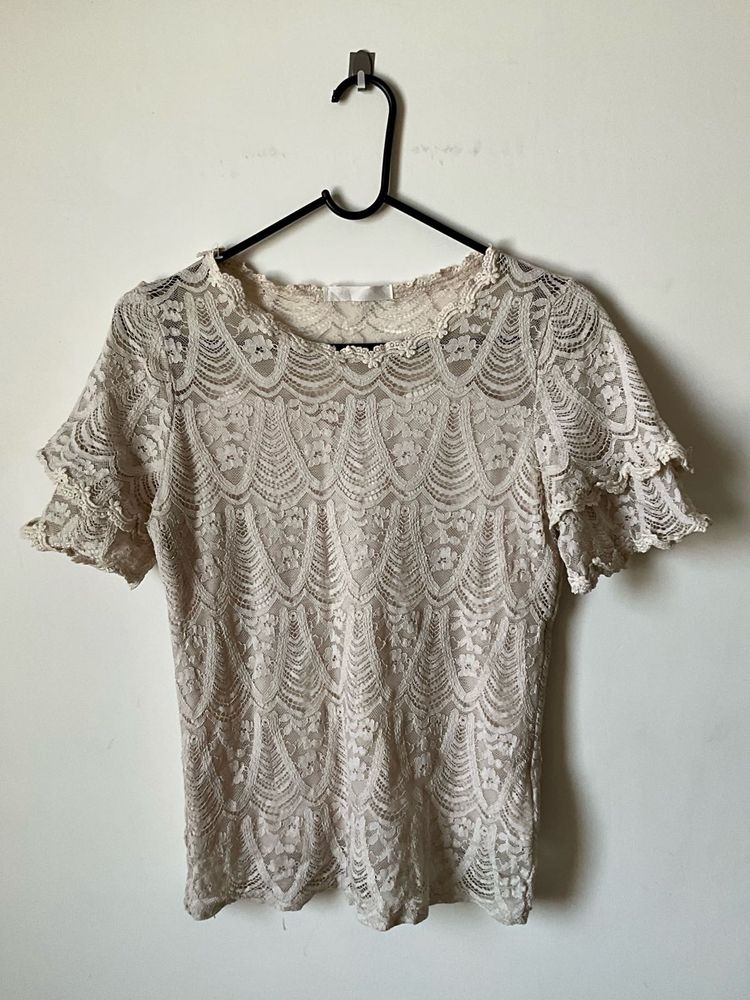 Lace Ruffle Sleeve Top