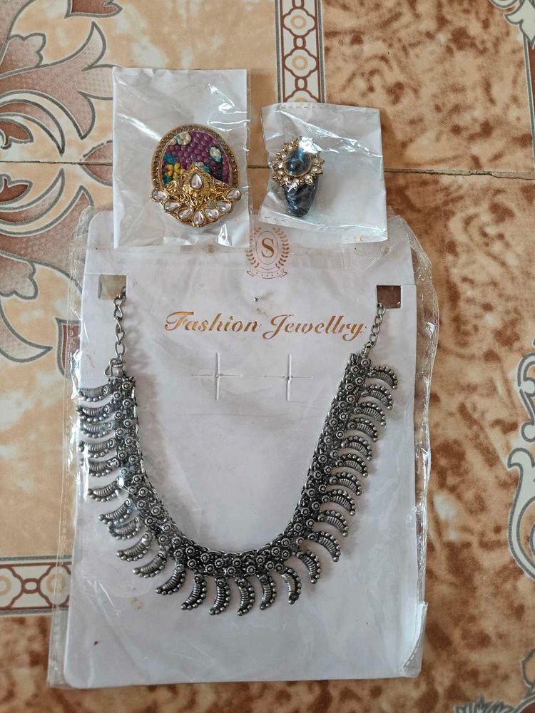 Elegant Ethnic Jewellery Set