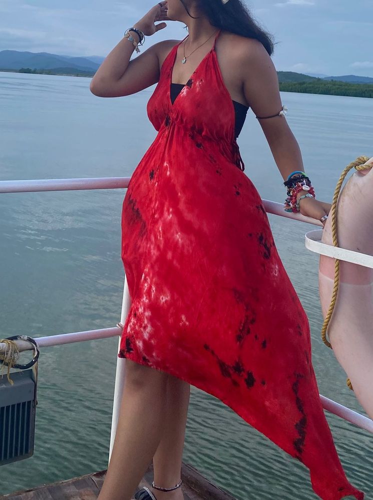 Beautiful red tie-dye halter neck dress