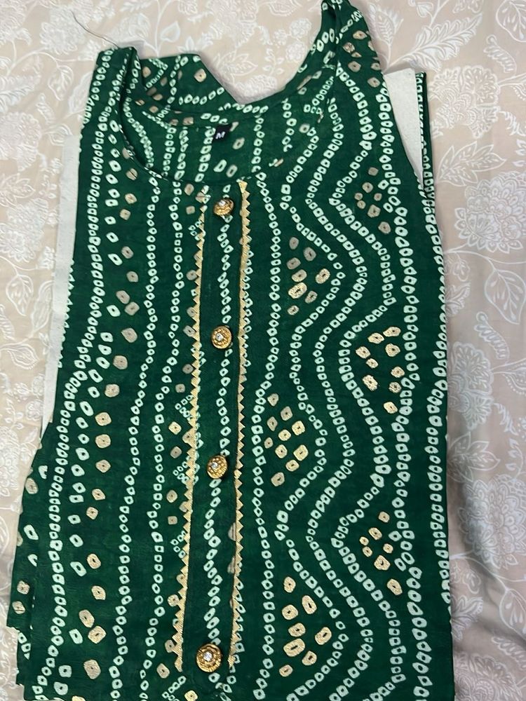 Green Bandhani Print Kurta with button