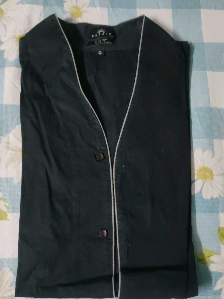Men's Dark Green Button-Up Shirt