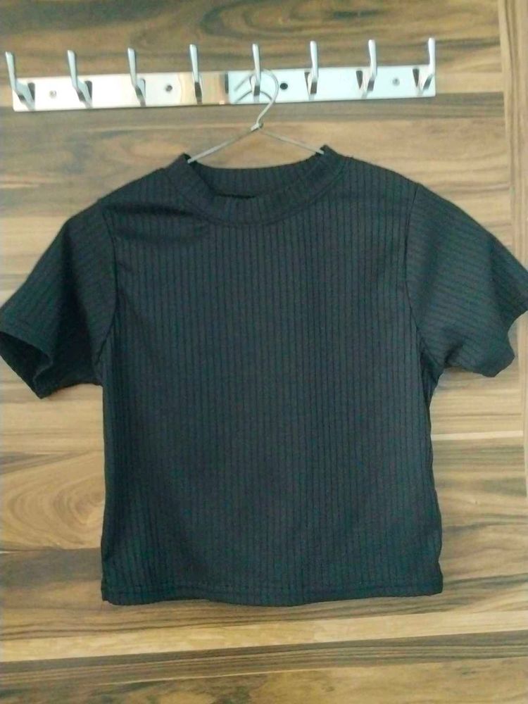 Ribbed Black Mock Neck Crop Top