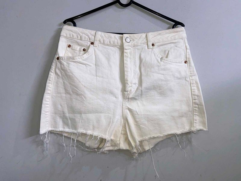 Cream Denim High-Waisted Cut-off Shorts
