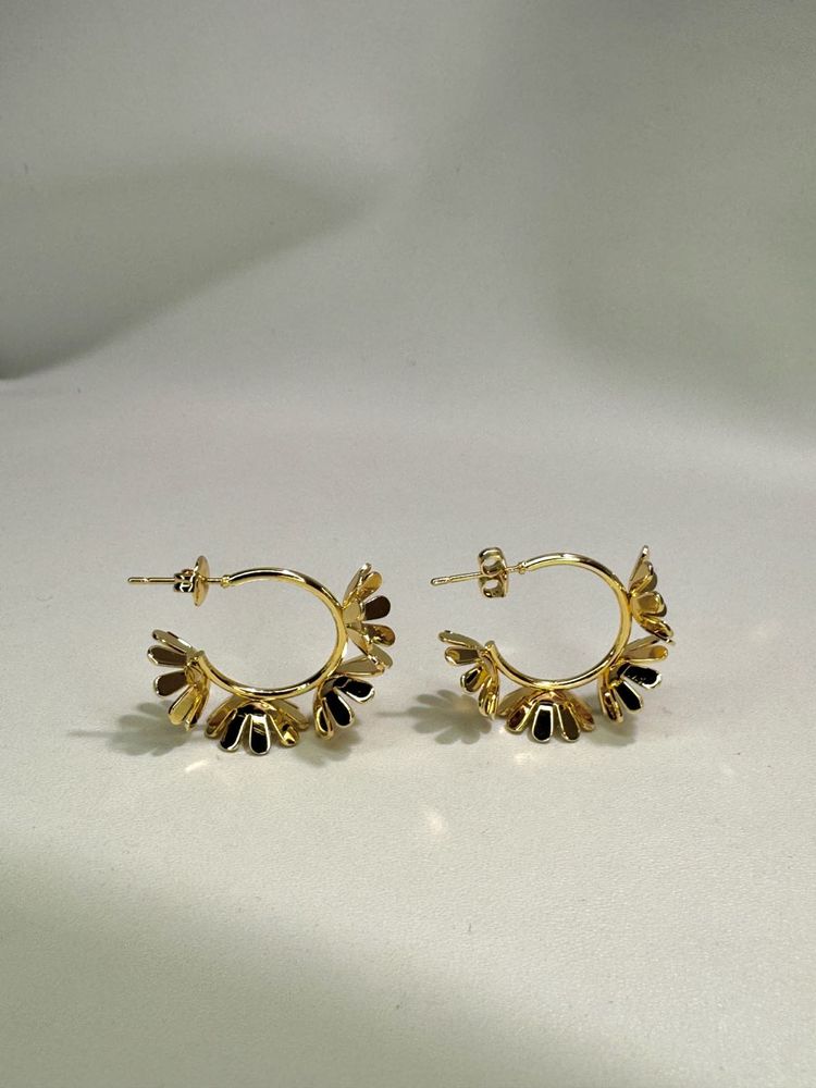 Gold Daisy Hoop Earrings