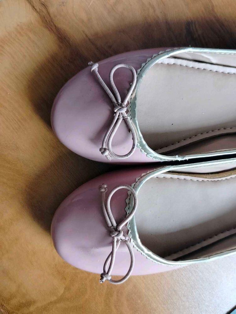 Cute Pink Ballet Flats with Bow 🪩🌸