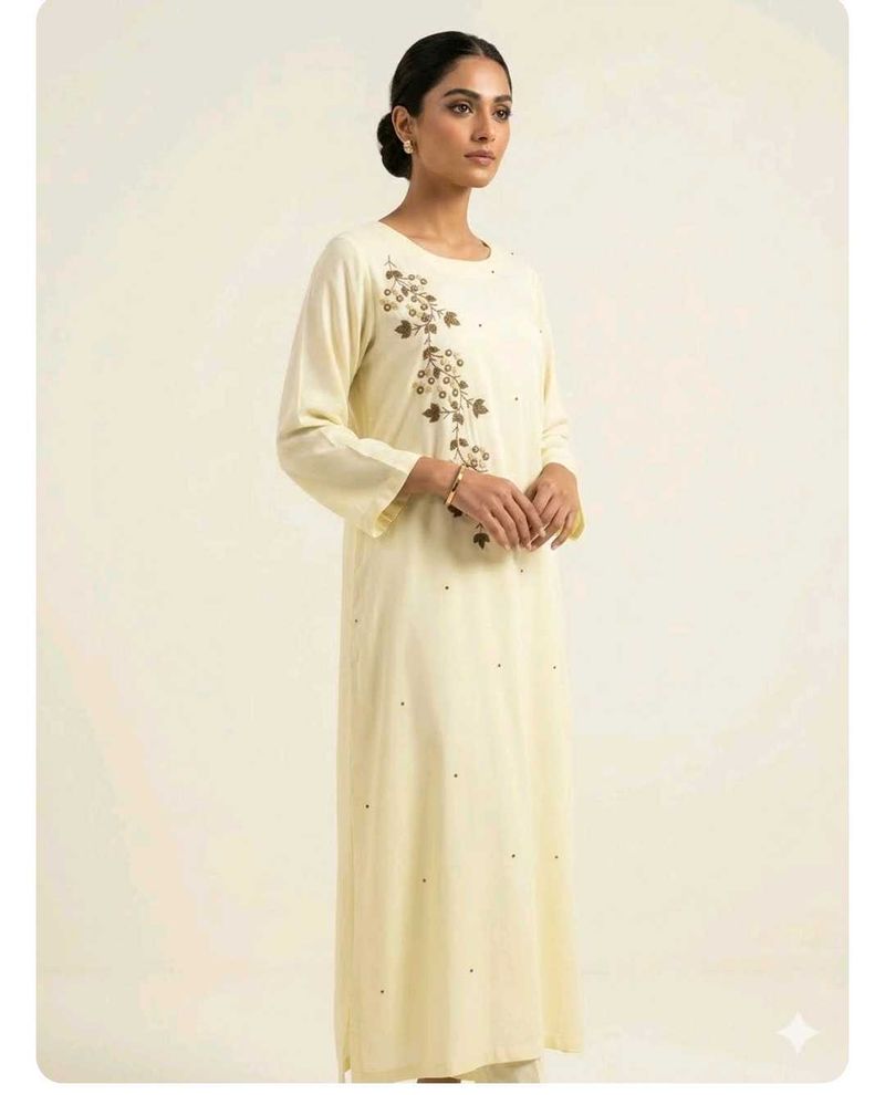 Elegant Cream Embroidered Kurta