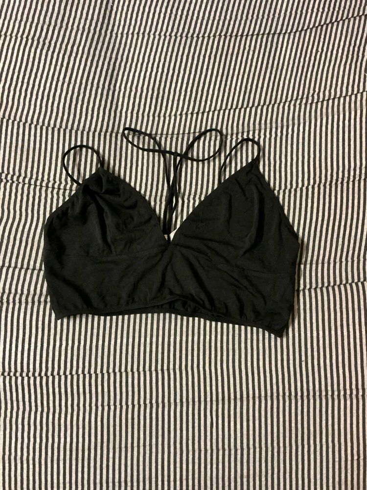 Black V-Neck Sports Bra