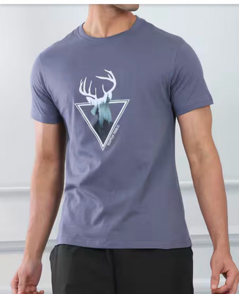 Shein Men's Graphic T-Shirt - Deer Print
